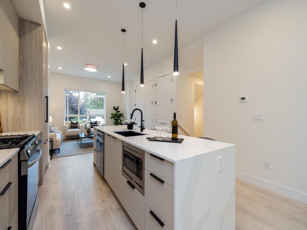 Listing Image for R3083598