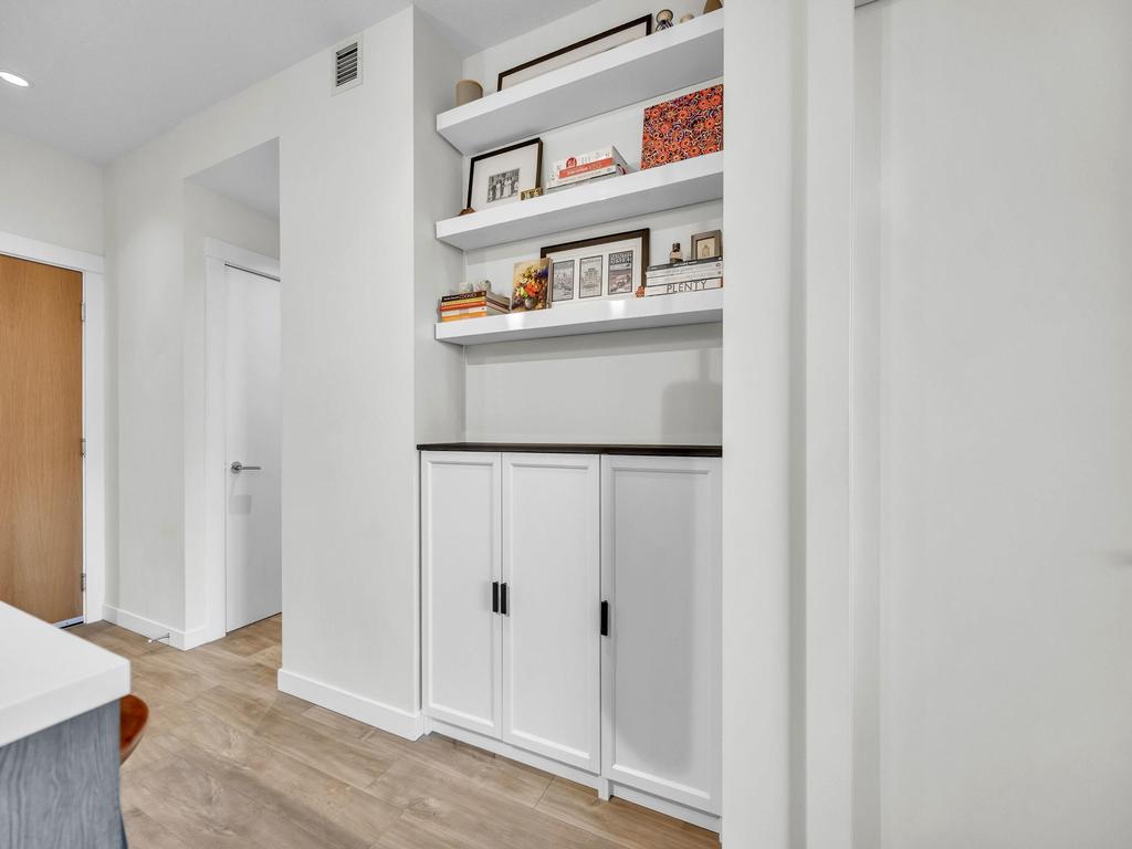 Listing Image for R3083634