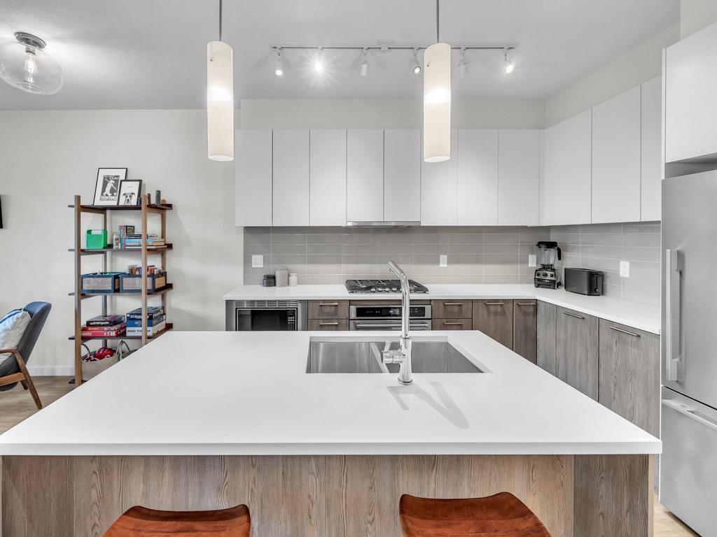 Listing Image for R3083634