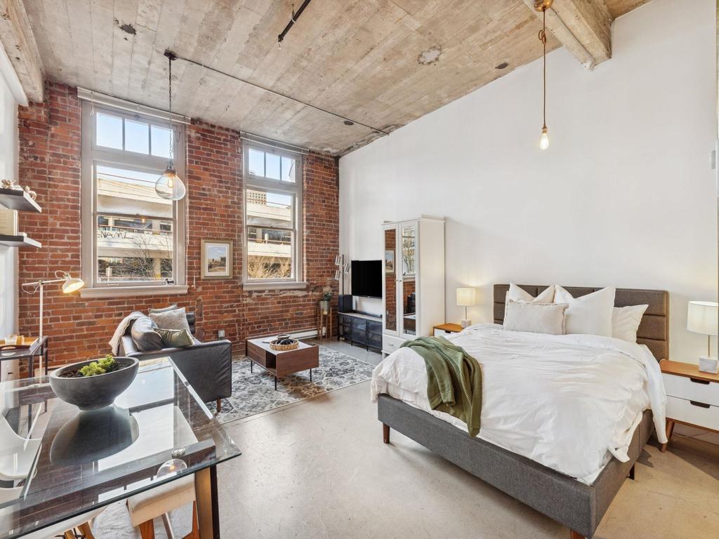 Listing Image for R3083635