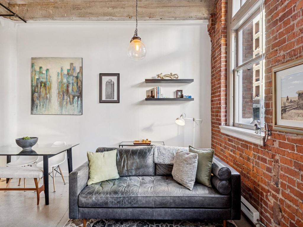 Listing Image for R3083635