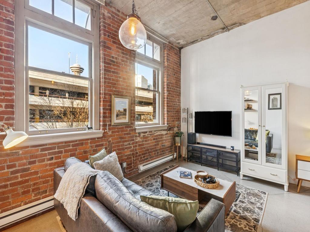 Listing Image for R3083635