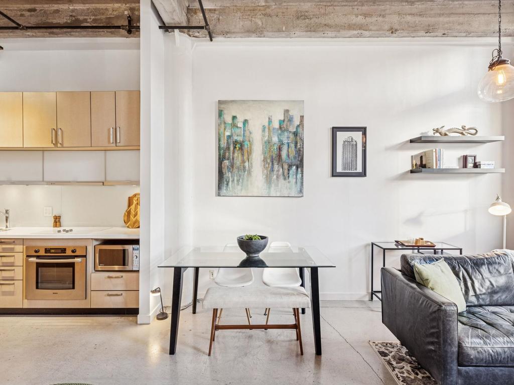 Listing Image for R3083635