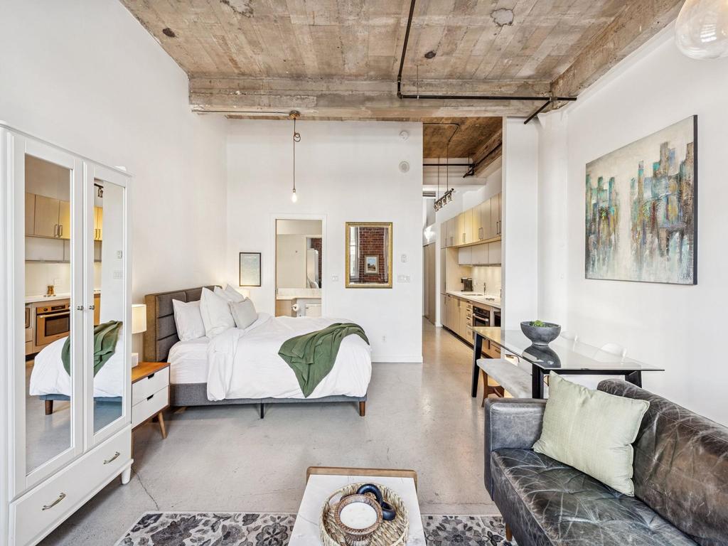 Listing Image for R3083635