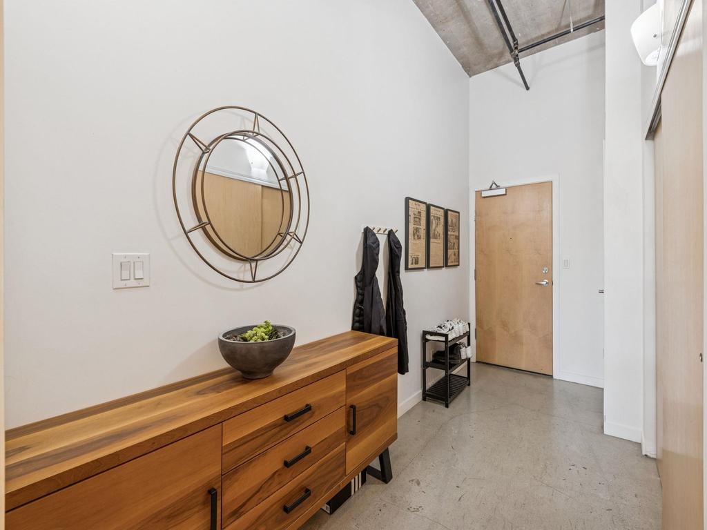 Listing Image for R3083635