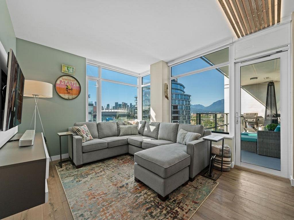 Listing Image for R3083642