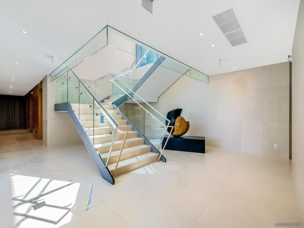 Listing Image for R3083656