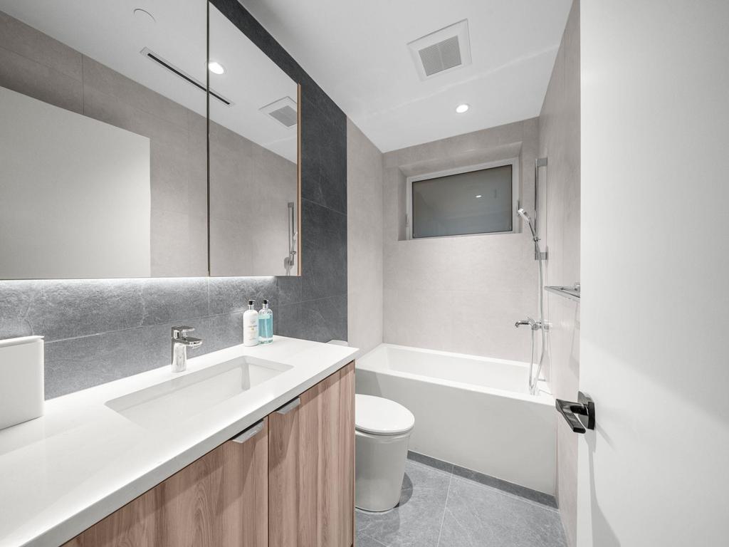 Listing Image for R3083802