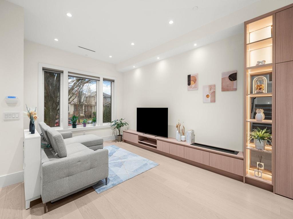 Listing Image for R3083802