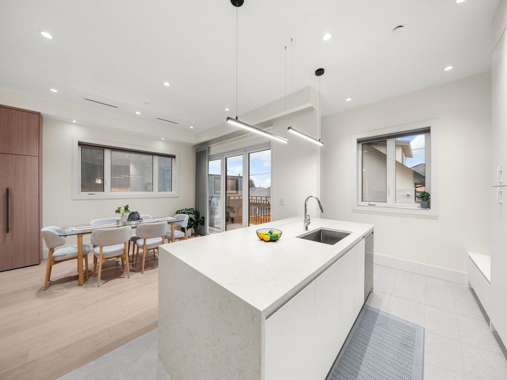 Listing Image for R3083802