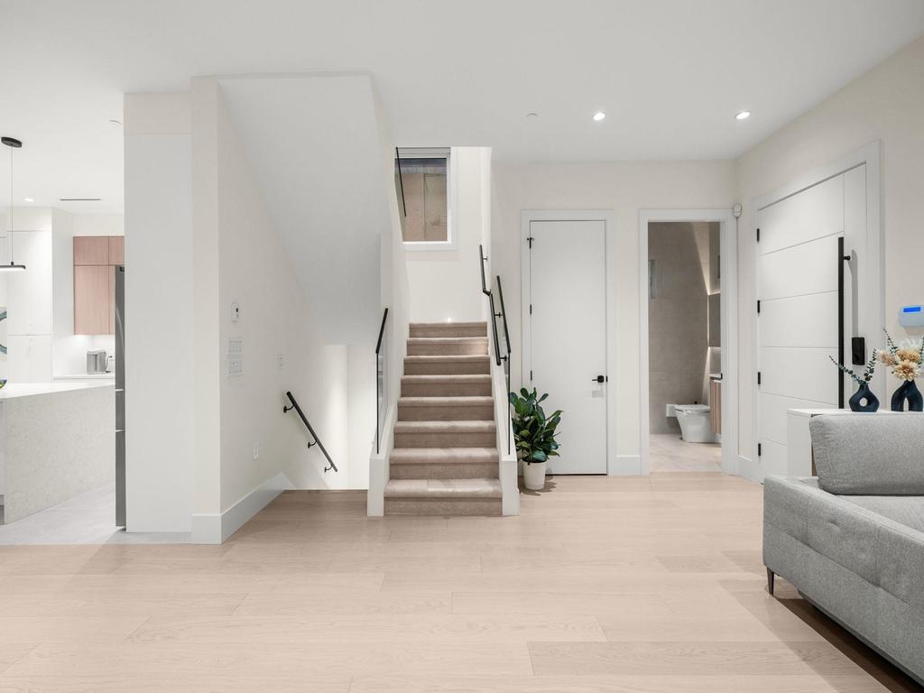 Listing Image for R3083802