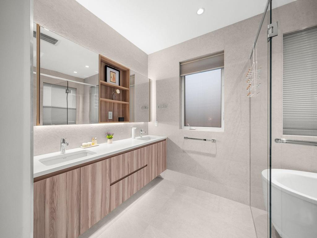 Listing Image for R3083802