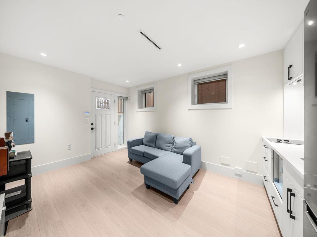 Listing Image for R3083802