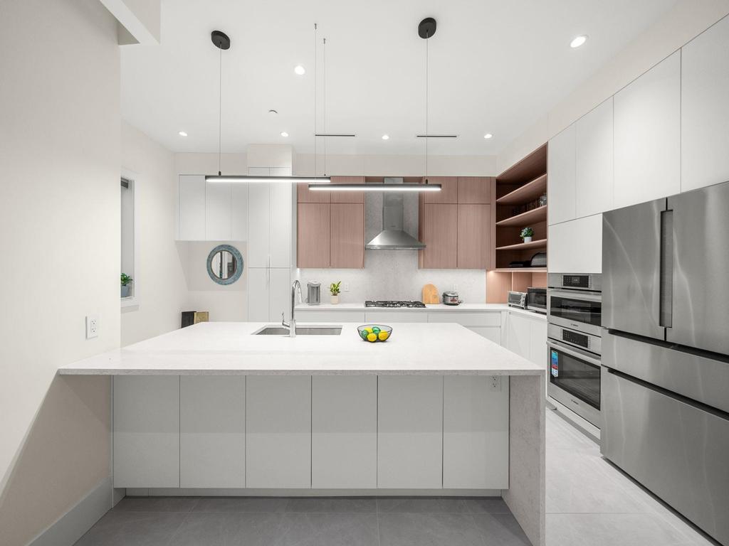 Listing Image for R3083802