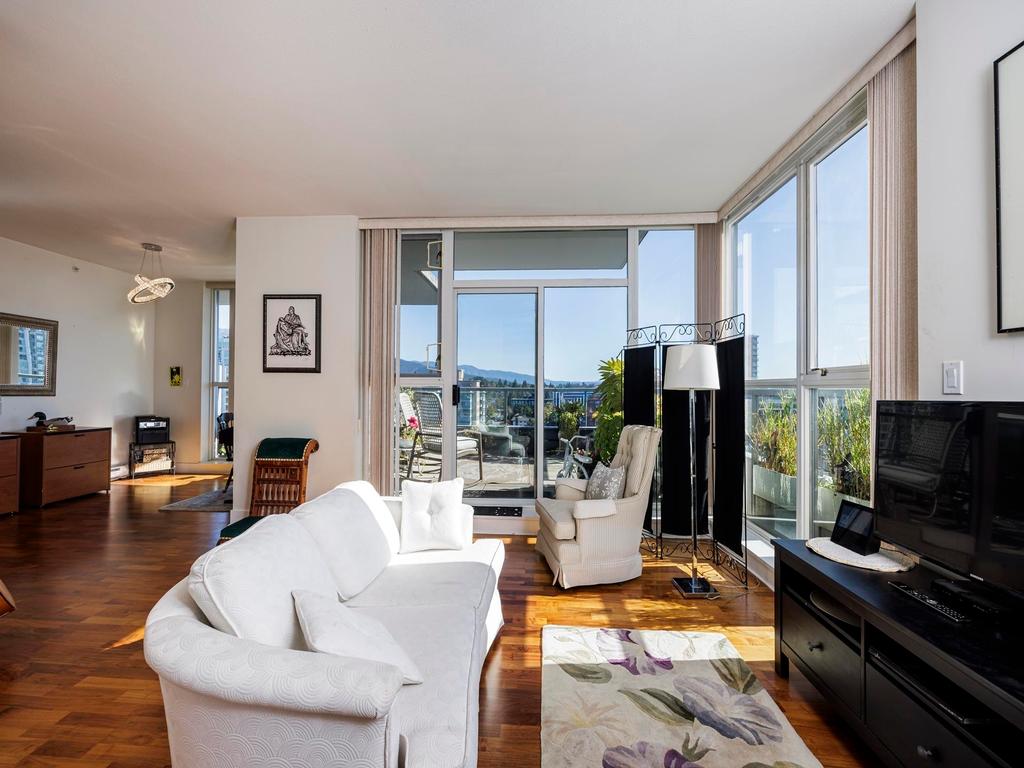 Listing Image for R3083822