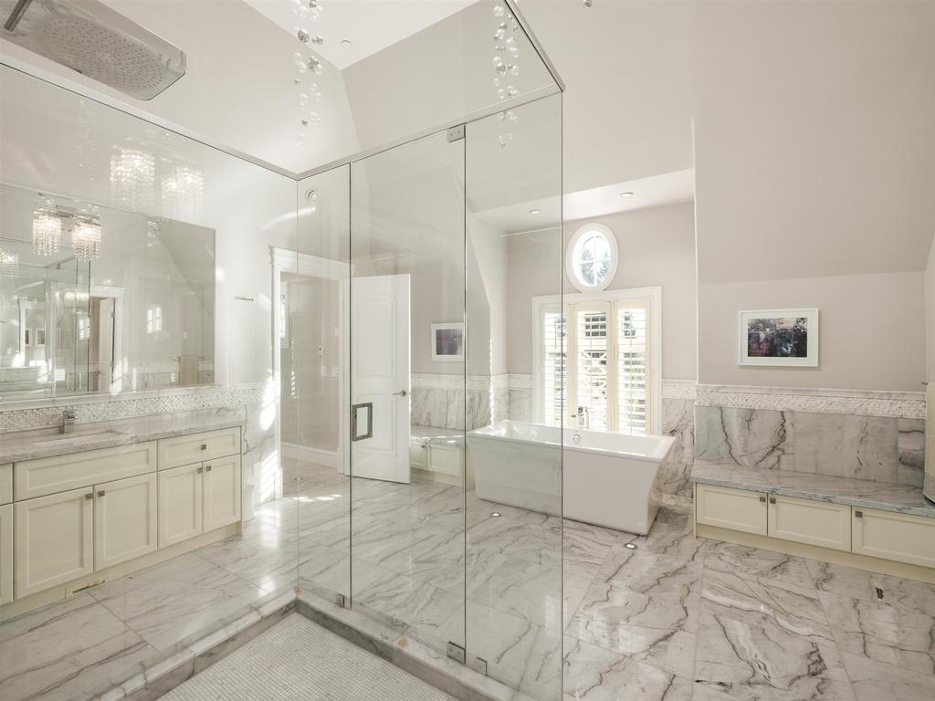 Listing Image for R3084003