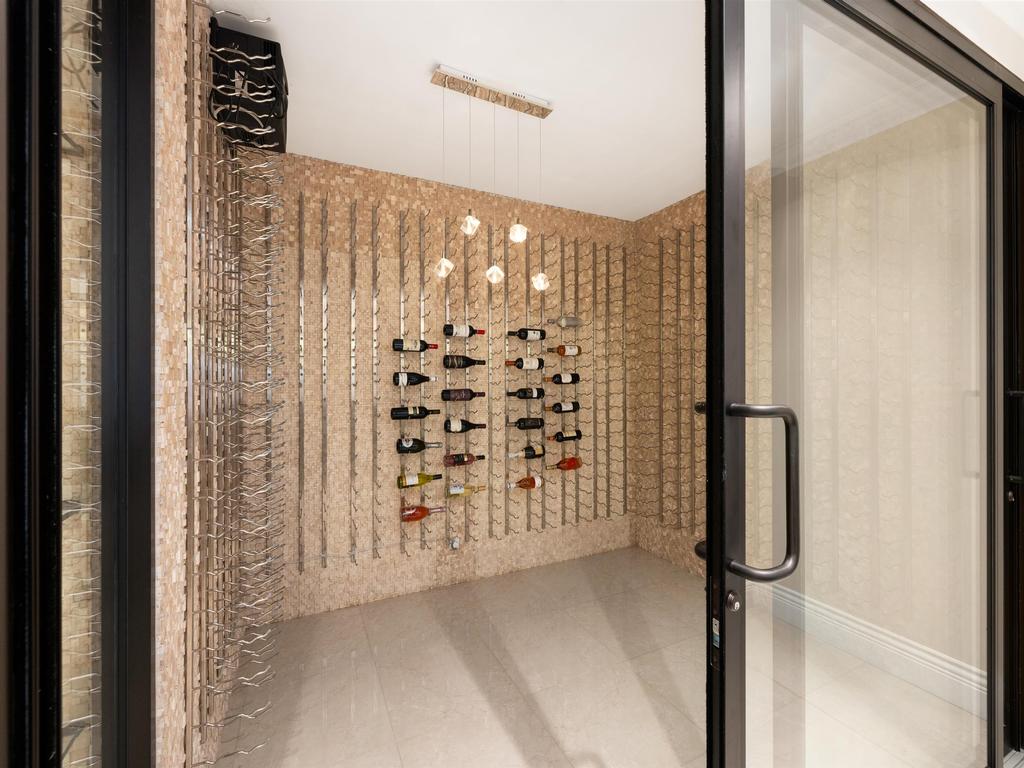 Listing Image for R3084003