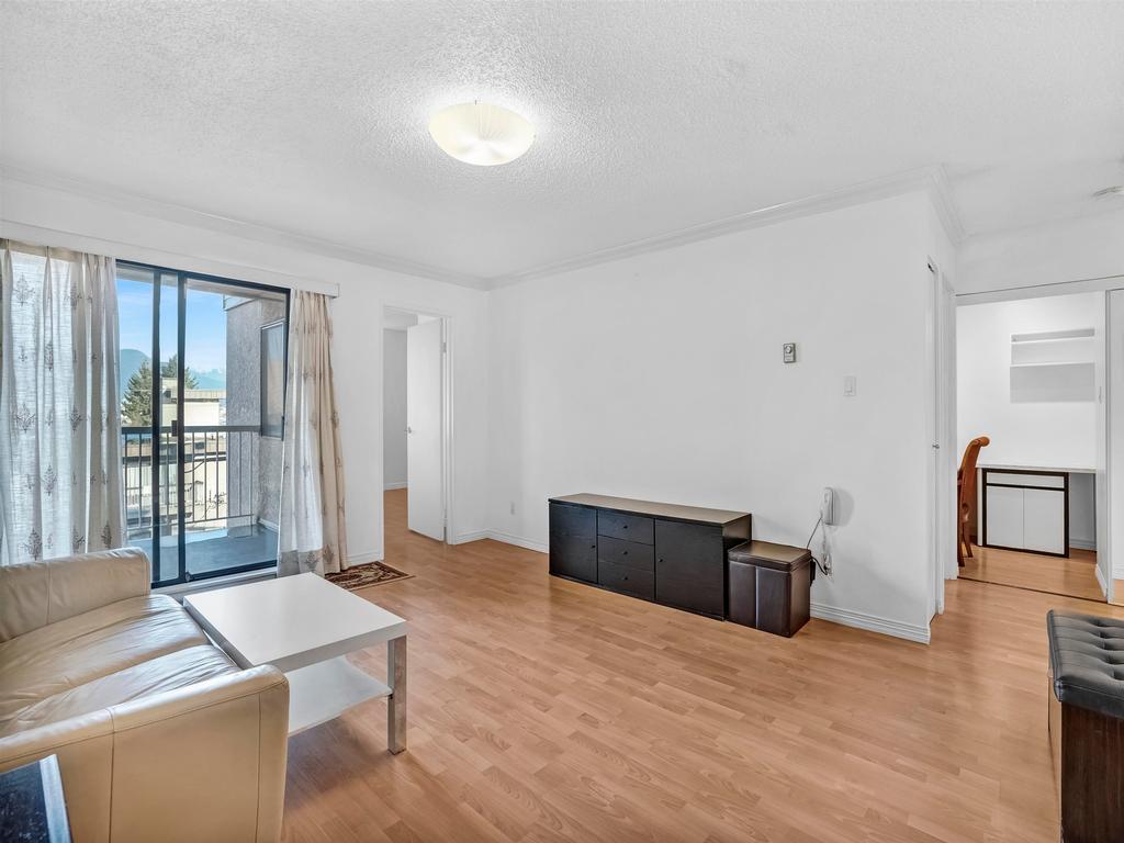 Listing Image for R3084006