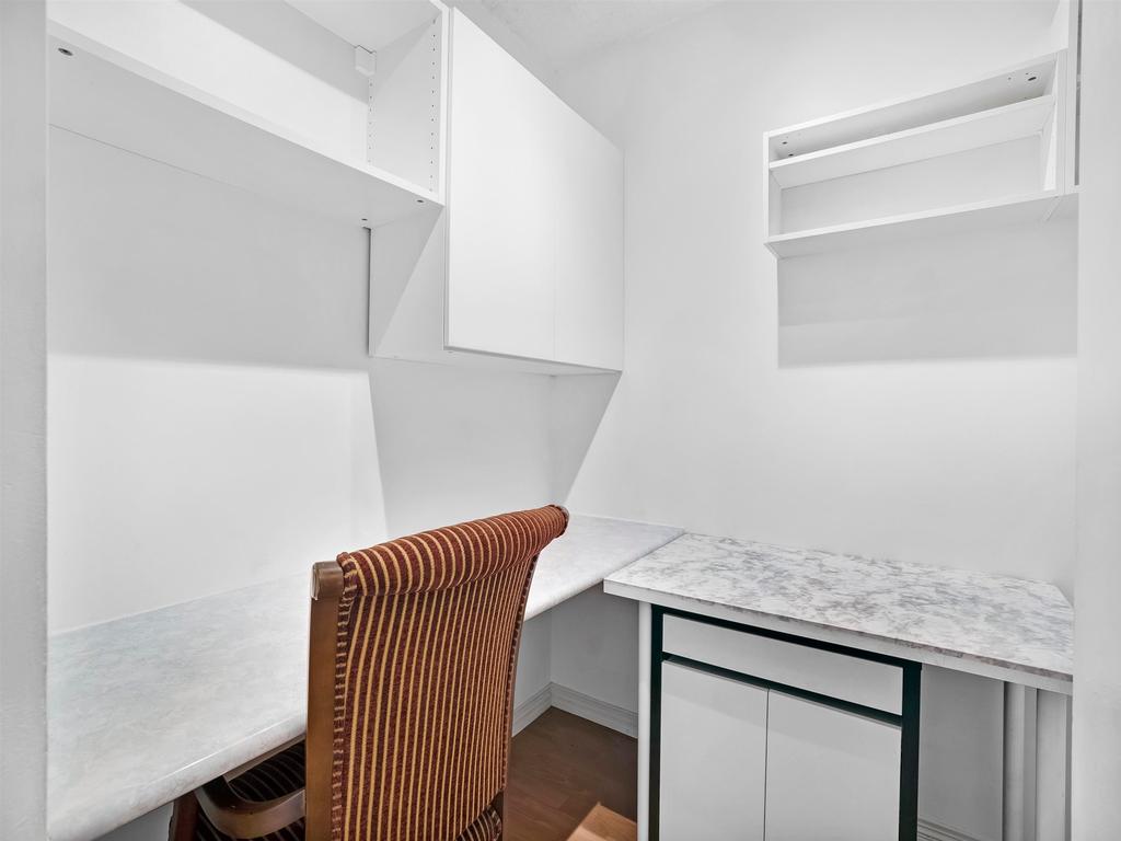 Listing Image for R3084006