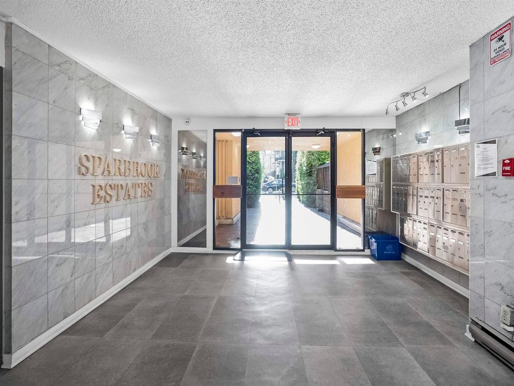 Listing Image for R3084006