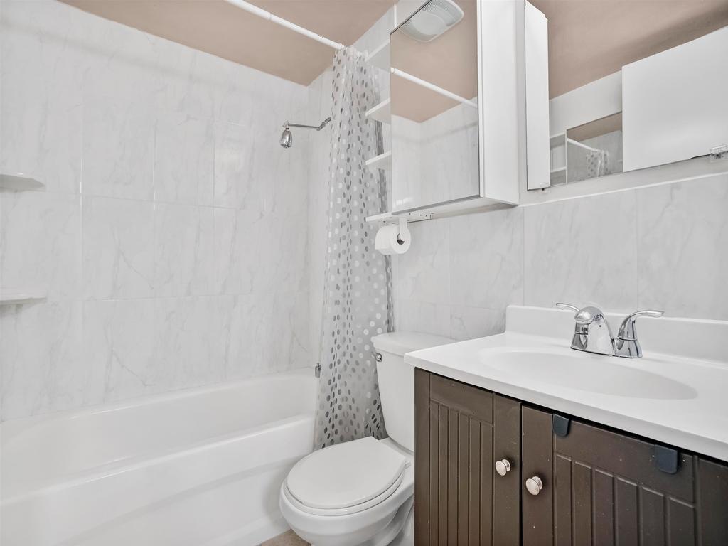 Listing Image for R3084006