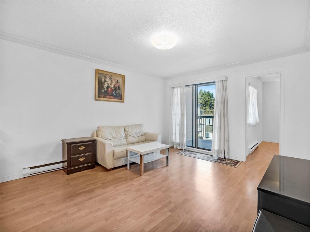 Listing Image for R3084006