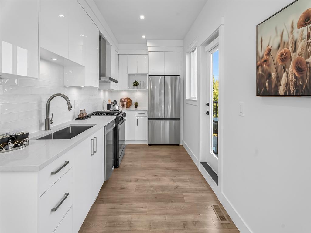 Listing Image for R3084082