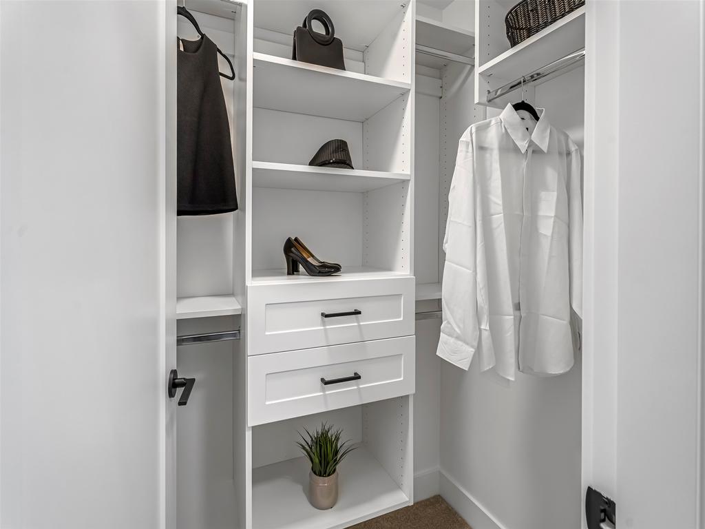 Listing Image for R3084082