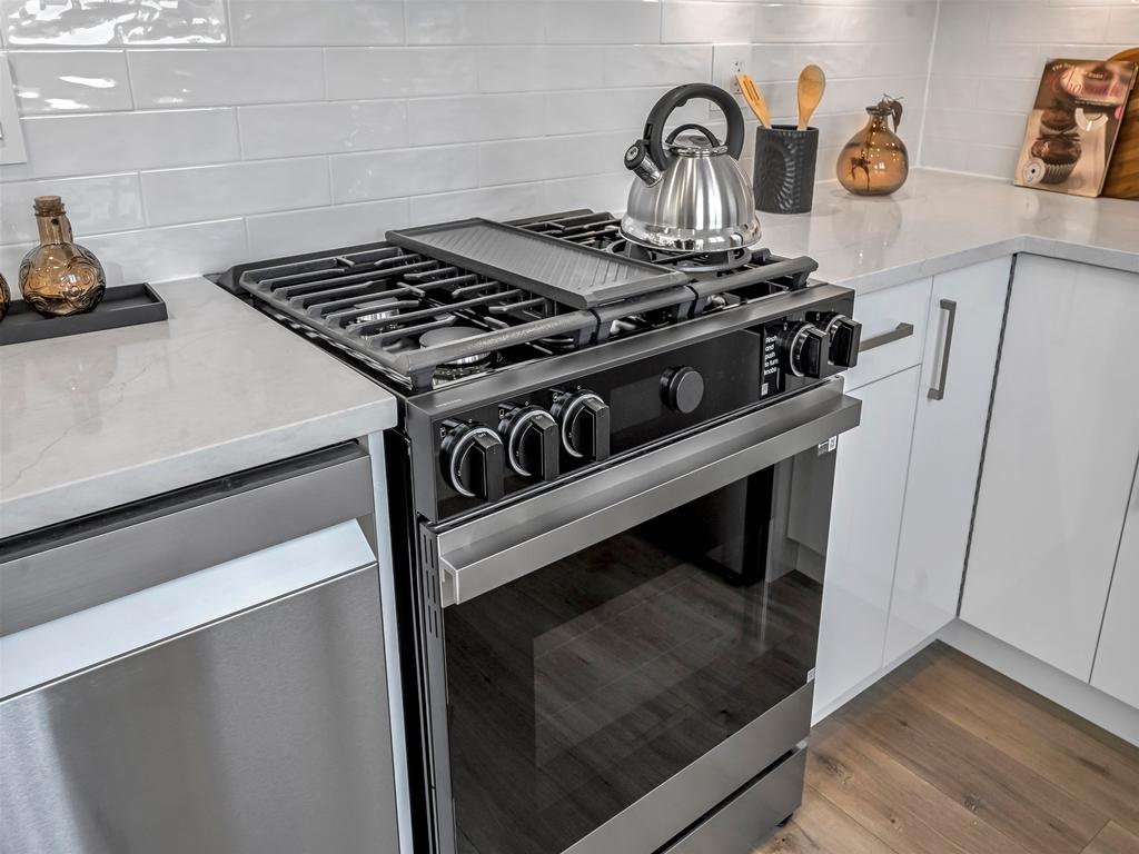 Listing Image for R3084082