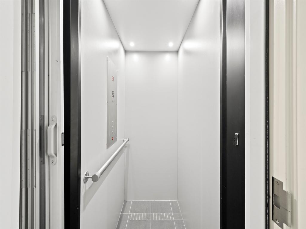 Listing Image for R3084328