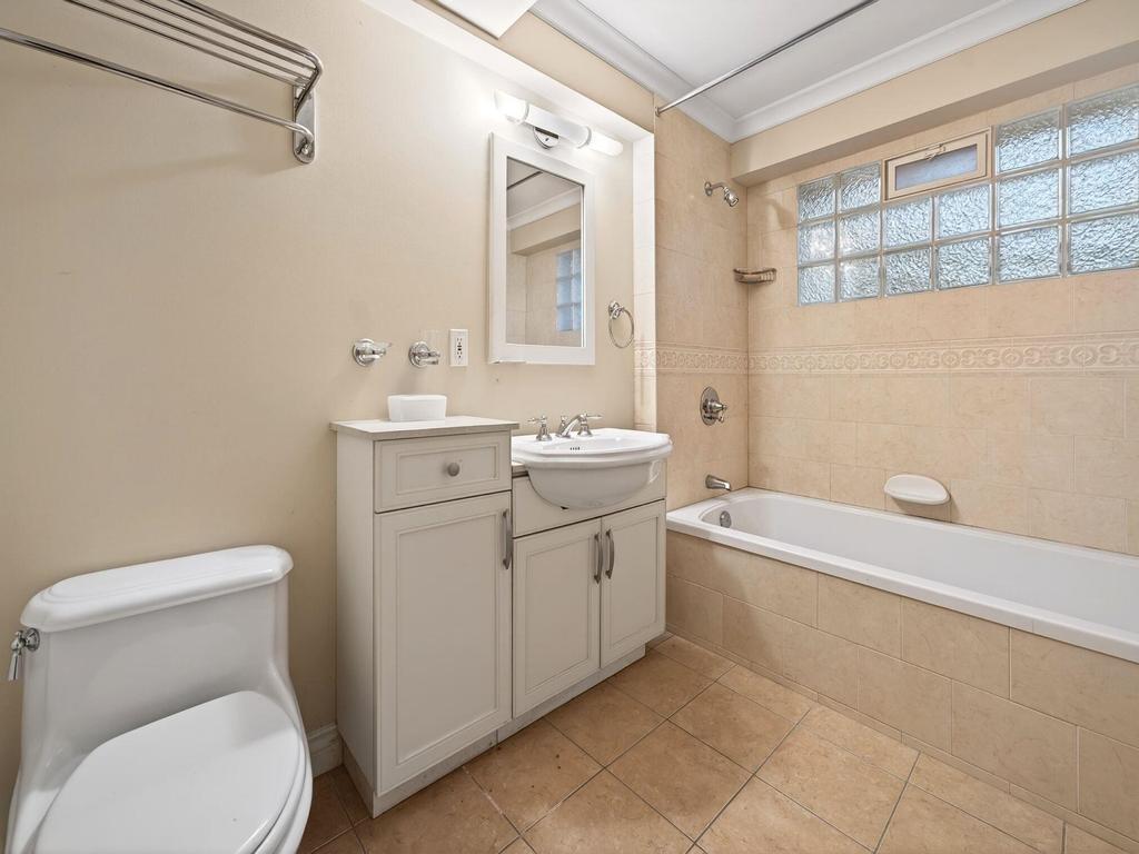 Listing Image for R3084397