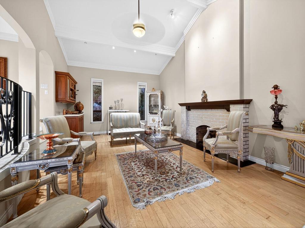 Listing Image for R3084397