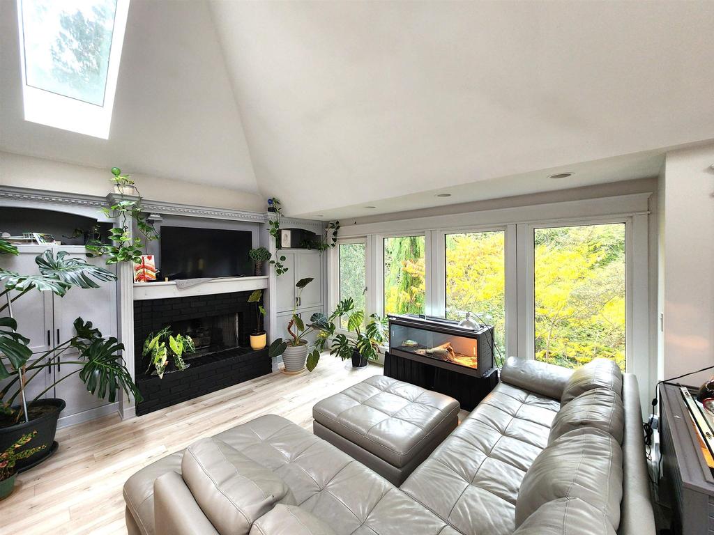 Listing Image for R3084558