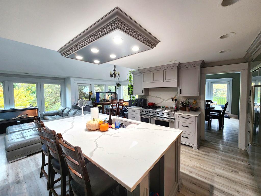 Listing Image for R3084558