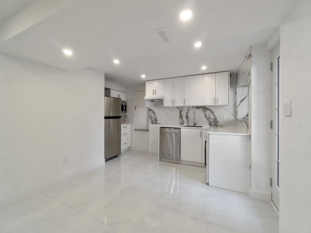 Listing Image for R3084561