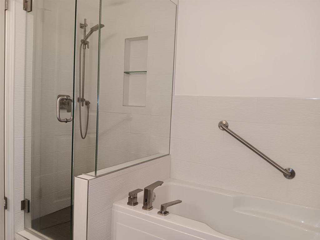 Listing Image for R3084570