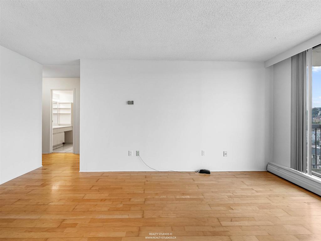 Listing Image for R3084572