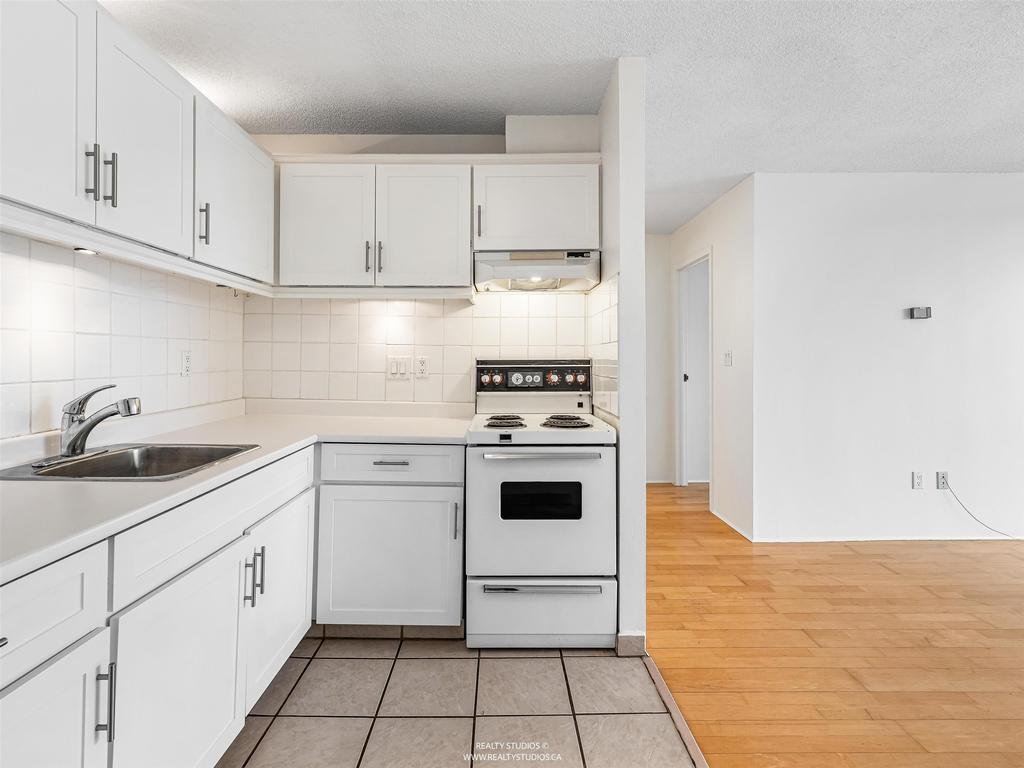 Listing Image for R3084572