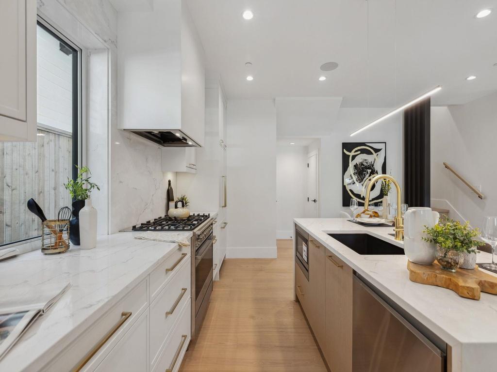 Listing Image for R3084819