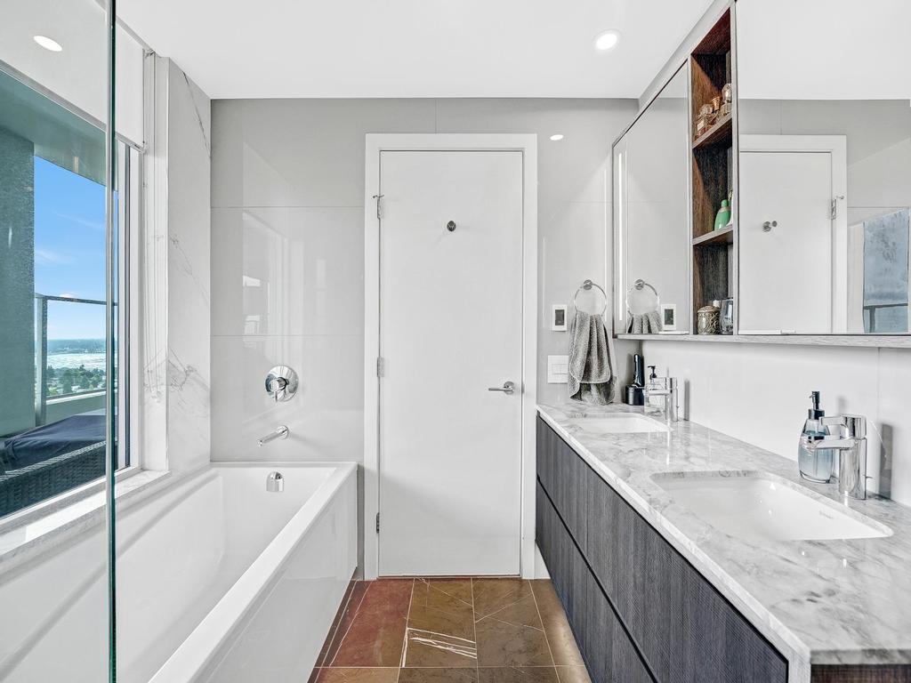 Listing Image for R3084852