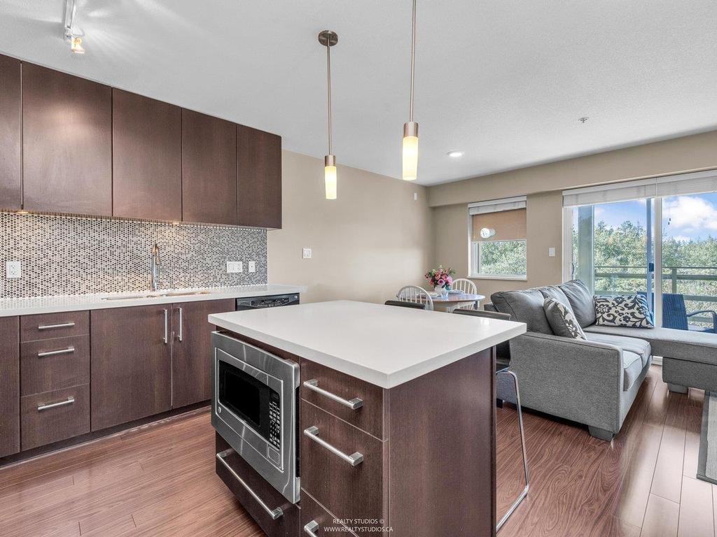 Listing Image for R3084858