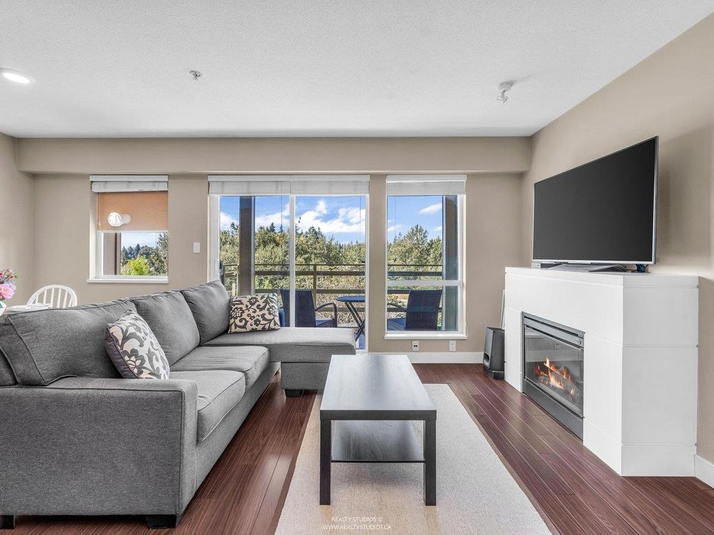 Listing Image for R3084858