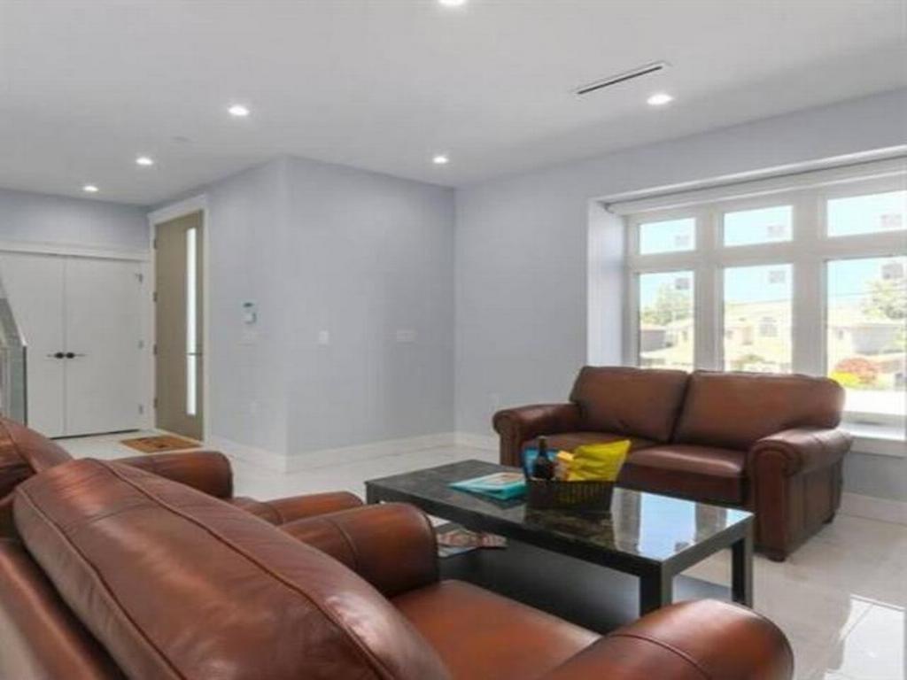 Listing Image for R3084880