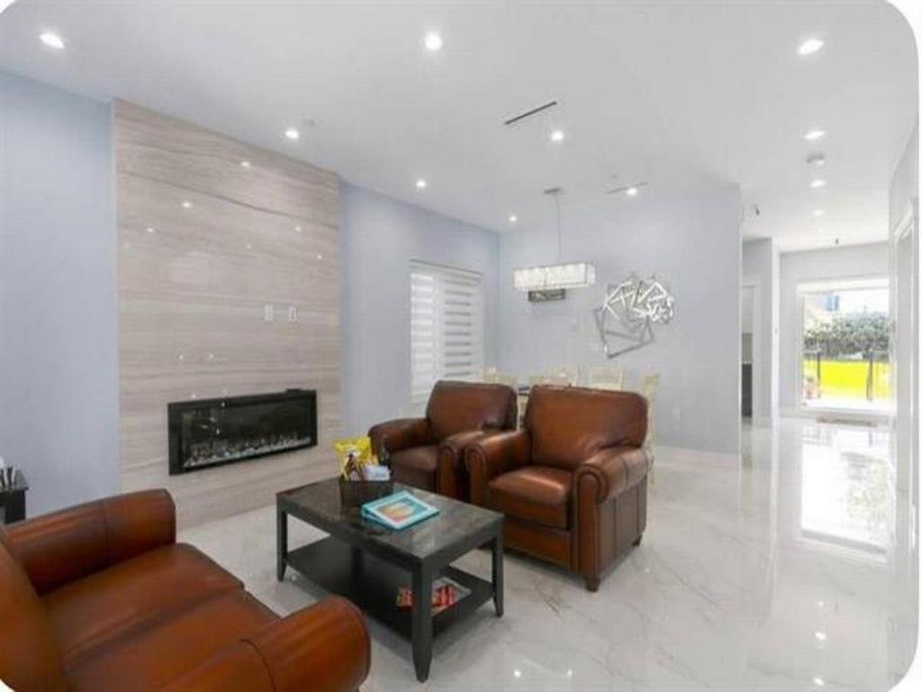 Listing Image for R3084880