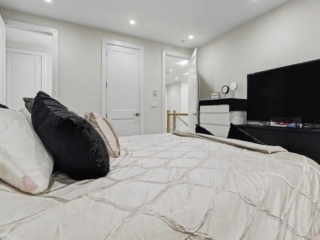 Listing Image for R3084922