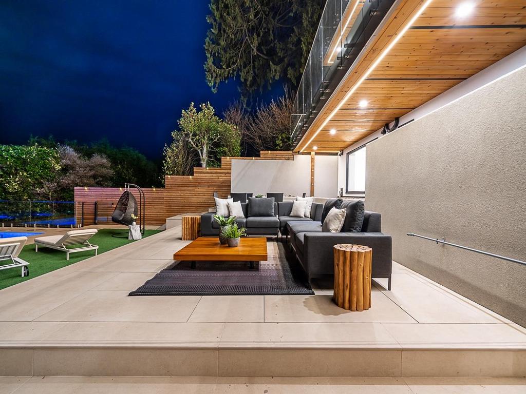 Listing Image for R3084946