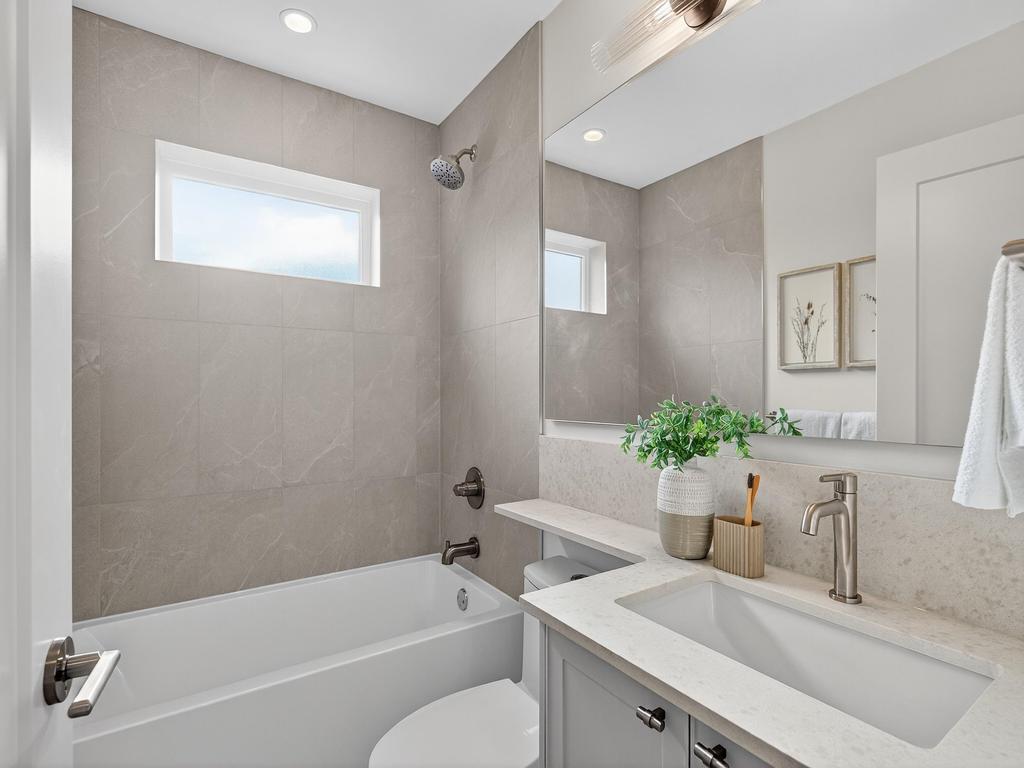 Listing Image for R3084957