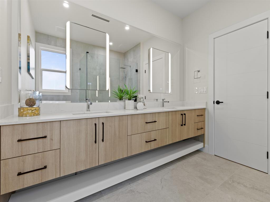 Listing Image for R3085012