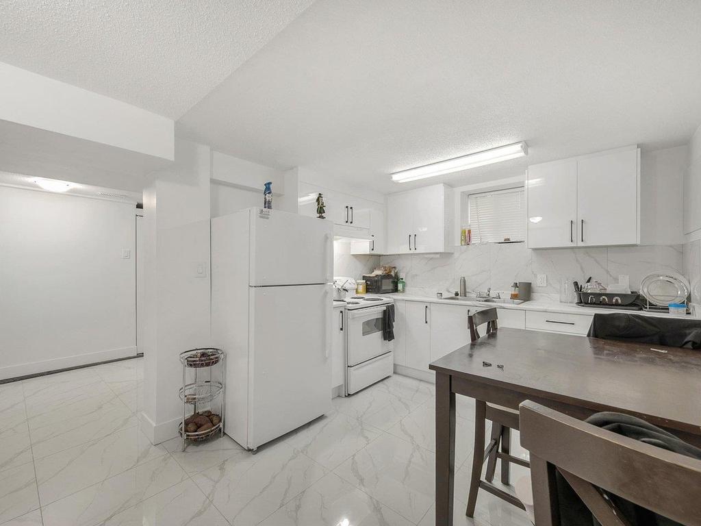 Listing Image for R3085040