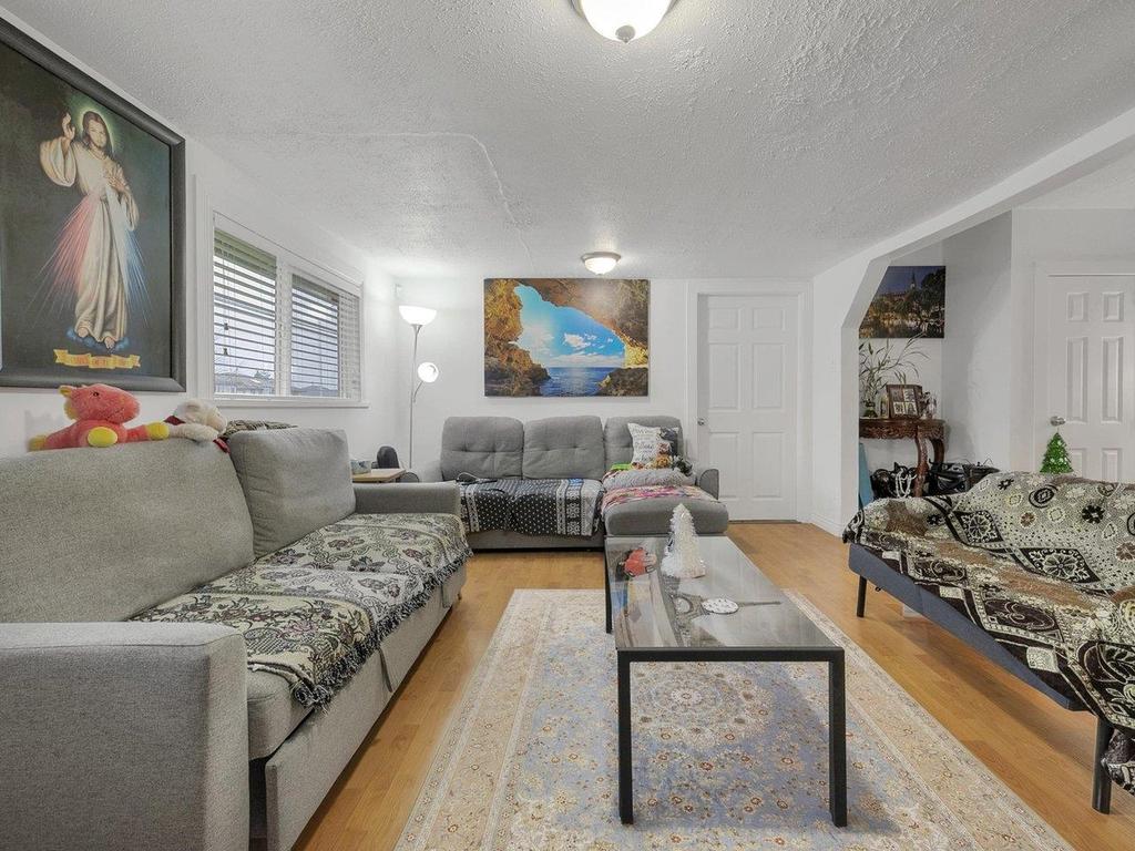 Listing Image for R3085040